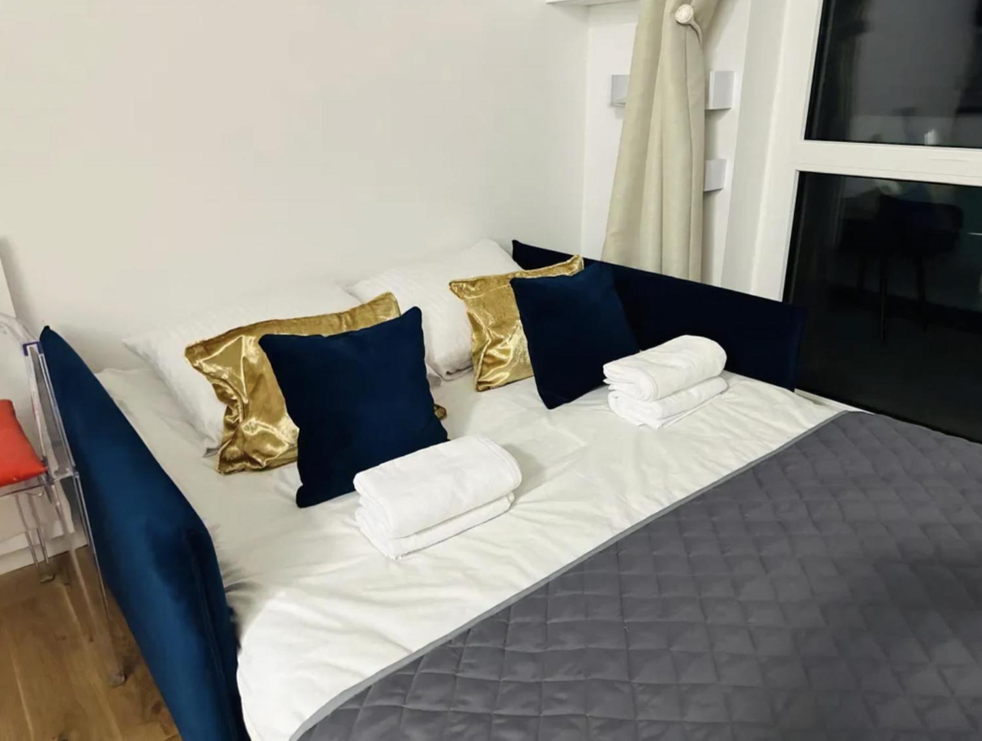 Y13 Apartments Warsawa Bagian luar foto